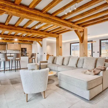 Villa Luxurious 7-bedroom 10 Minutes From Deauville *