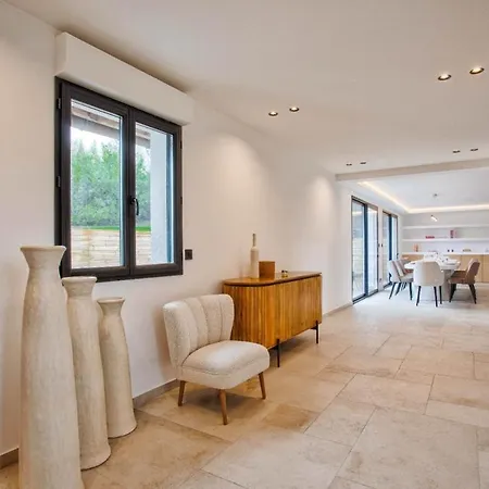 וילה Luxurious 7-bedroom 10 Minutes From Deauville Saint-Gâtien-des-Bois